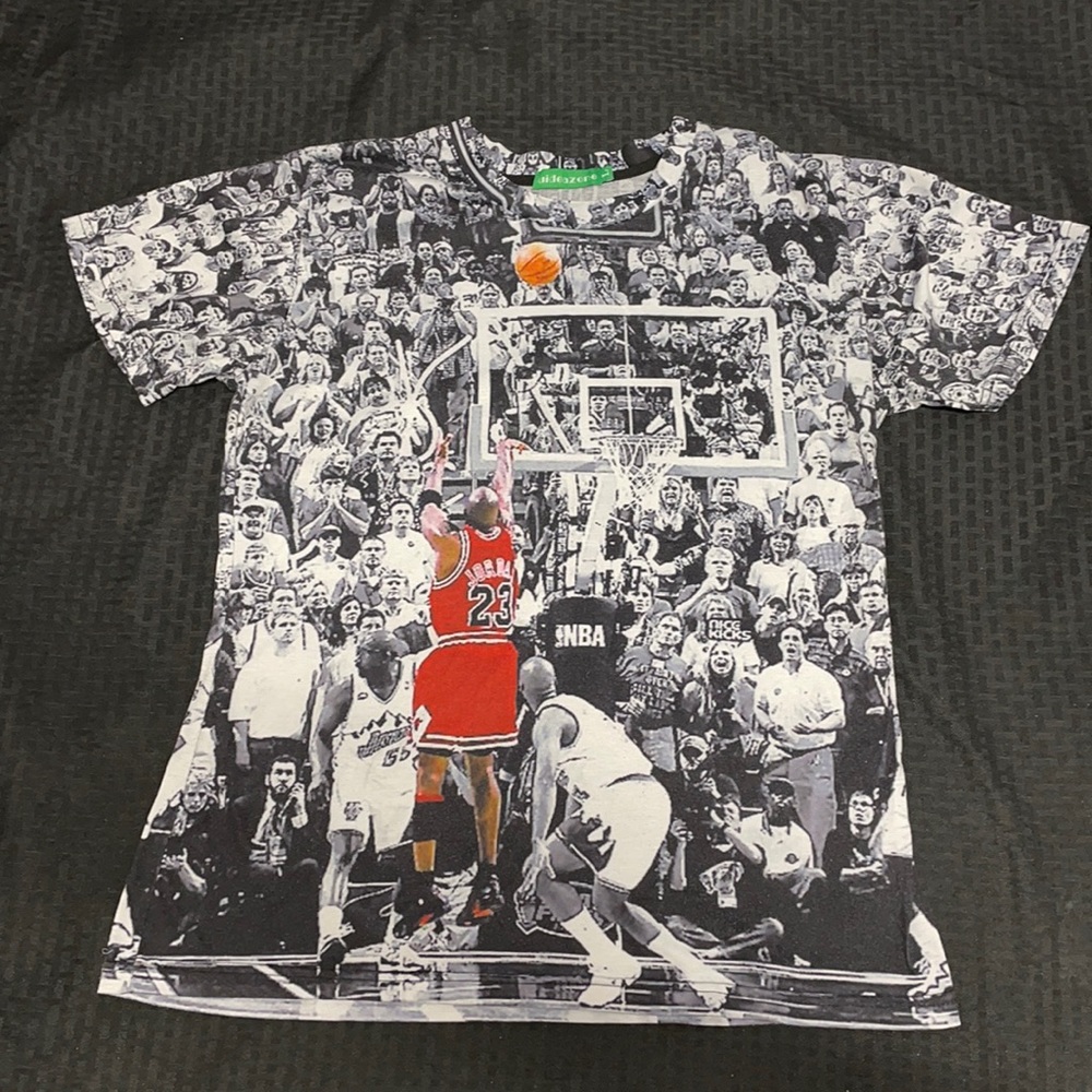 Michael Jordan NBA Crowd Watching Shirt Size L
